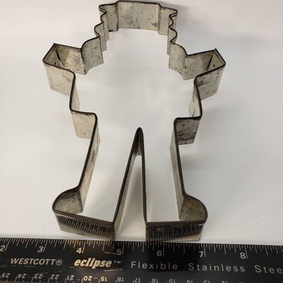 Vintage Extra Large 9” Tin Metal Cookie Cutter, Preacher Quaker Wearing a Hat - Picture 7 of 9